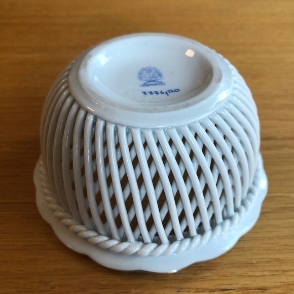 Herend Rothschild Bird & Butterfly Open Weave Basket Dish - Picture 5 of 7